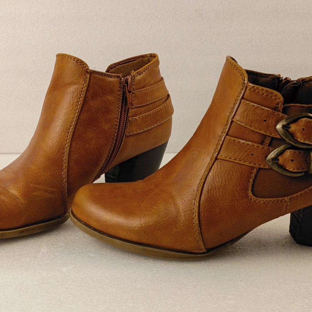 BearTrap Women’s Ankle Boots Size 8M Tan Buckle Zip Chunky Heel